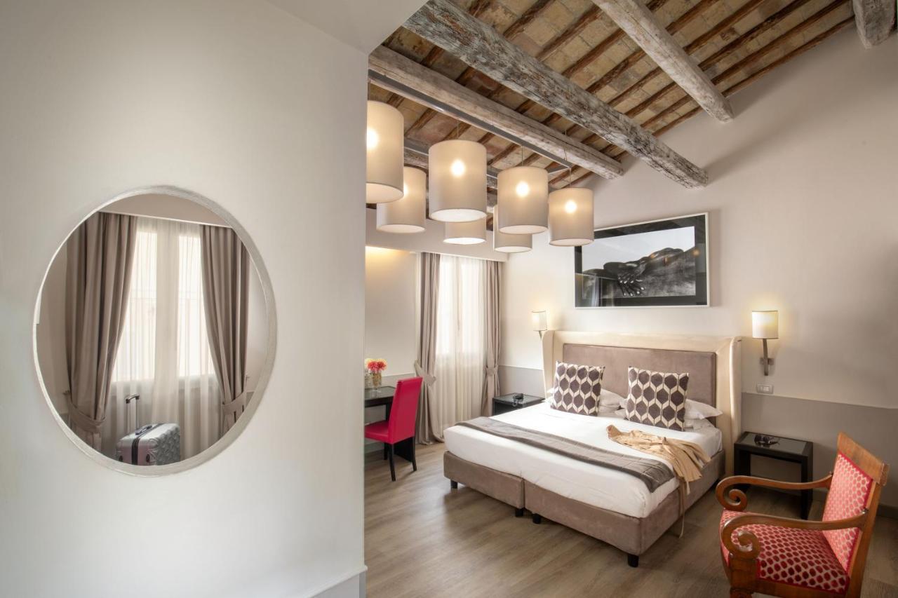 Condotti Palace Рим Экстерьер фото